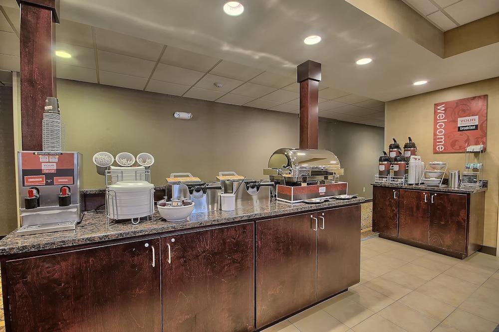 Comfort Inn & Suites Wadsworth Buitenkant foto