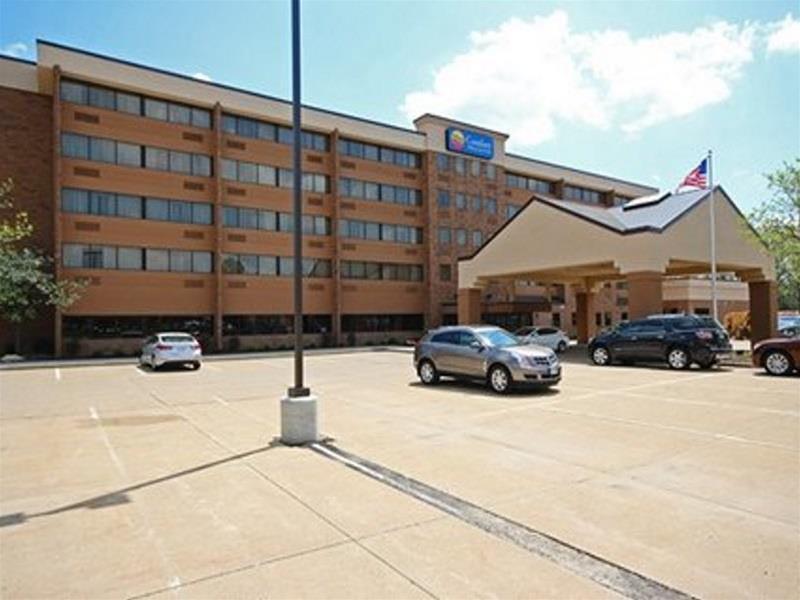 Comfort Inn & Suites Wadsworth Buitenkant foto