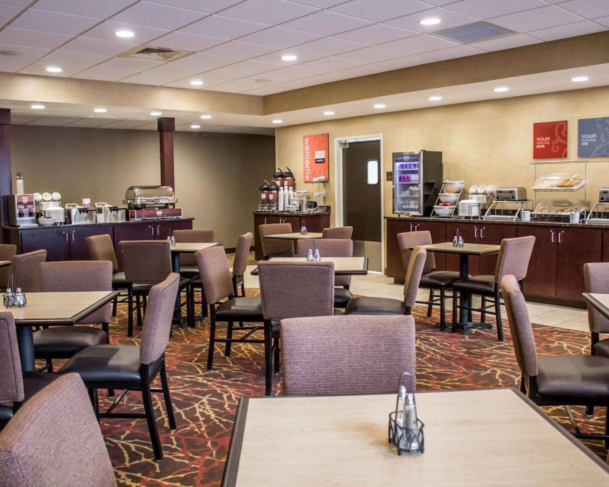 Comfort Inn & Suites Wadsworth Buitenkant foto