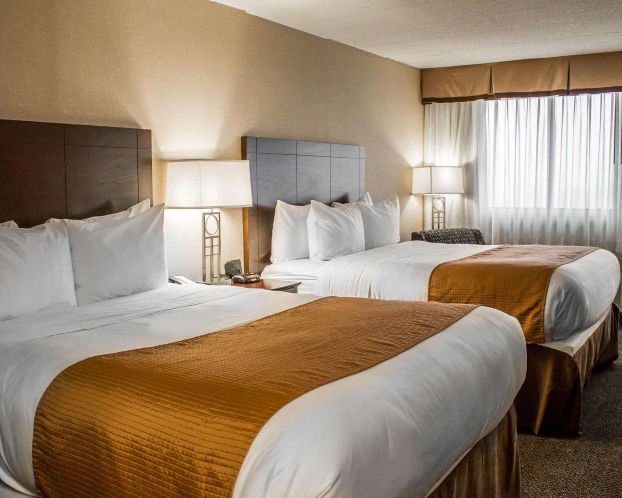 Comfort Inn & Suites Wadsworth Buitenkant foto