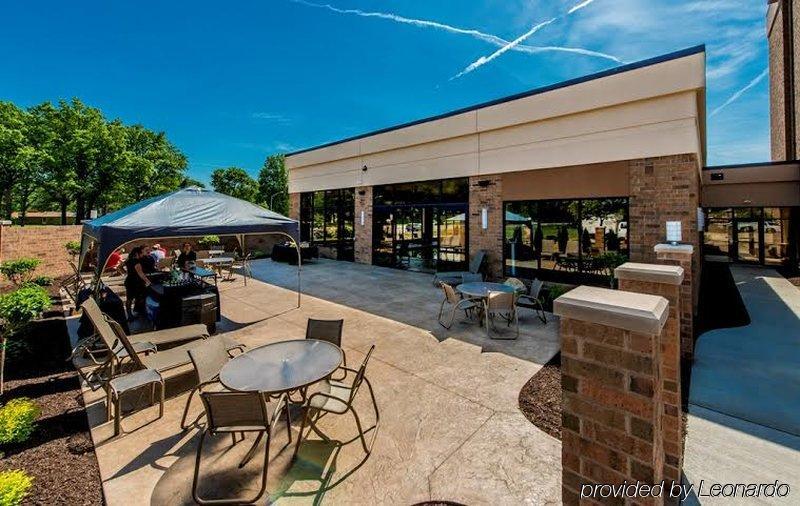 Comfort Inn & Suites Wadsworth Buitenkant foto